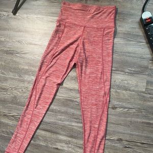 Pink leggings with pocket